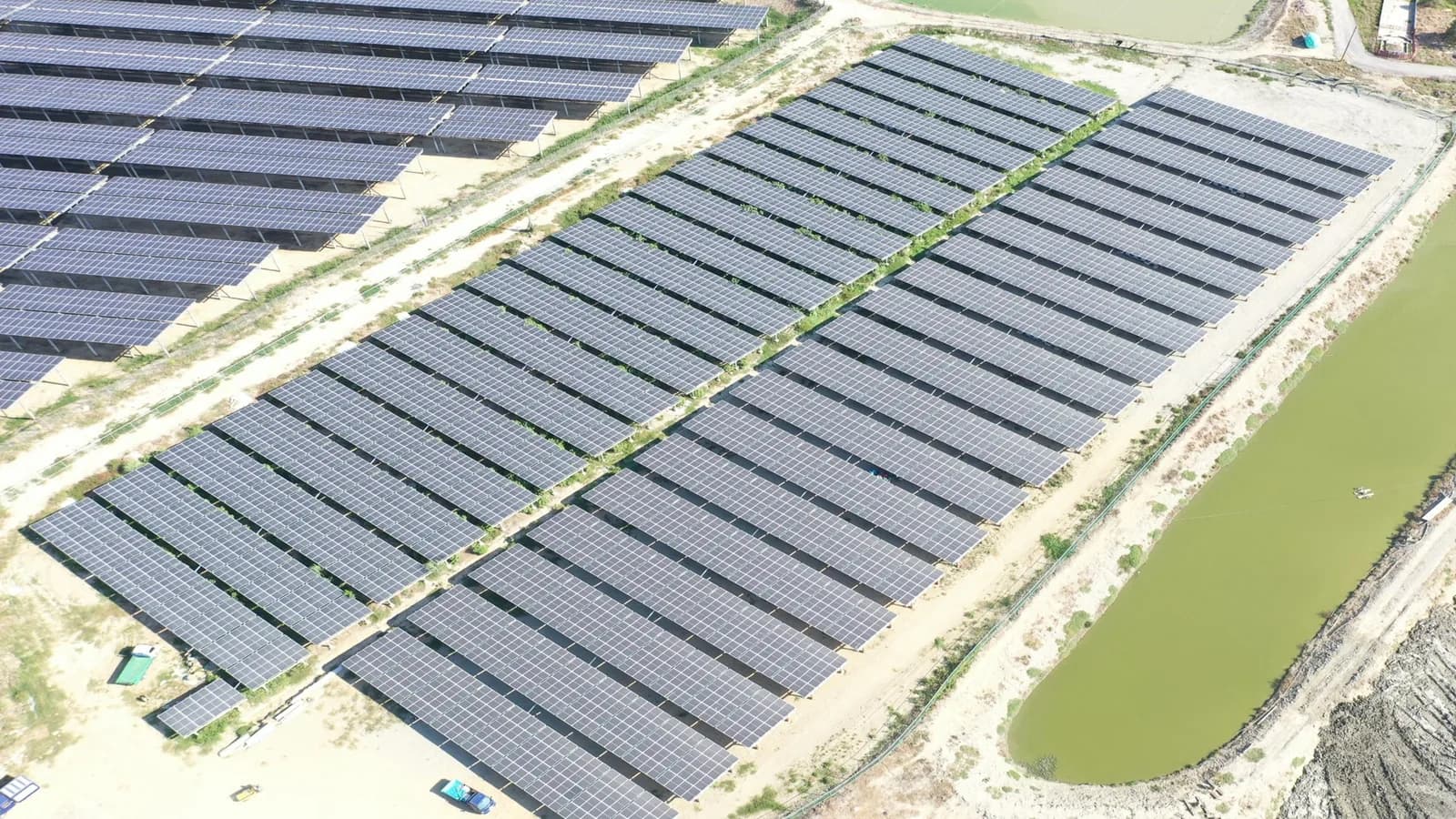 台南學甲地面型電廠 — 地面型